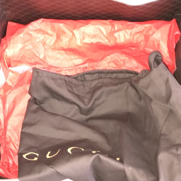 Authentic Large Gucci Leather Soho Bag - Picture 5 of 7